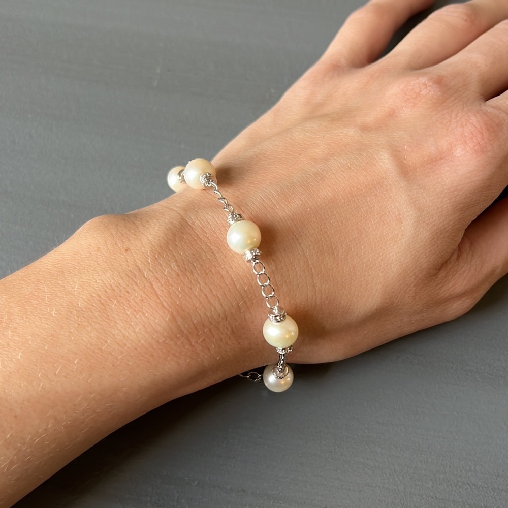 Pearl bracelet